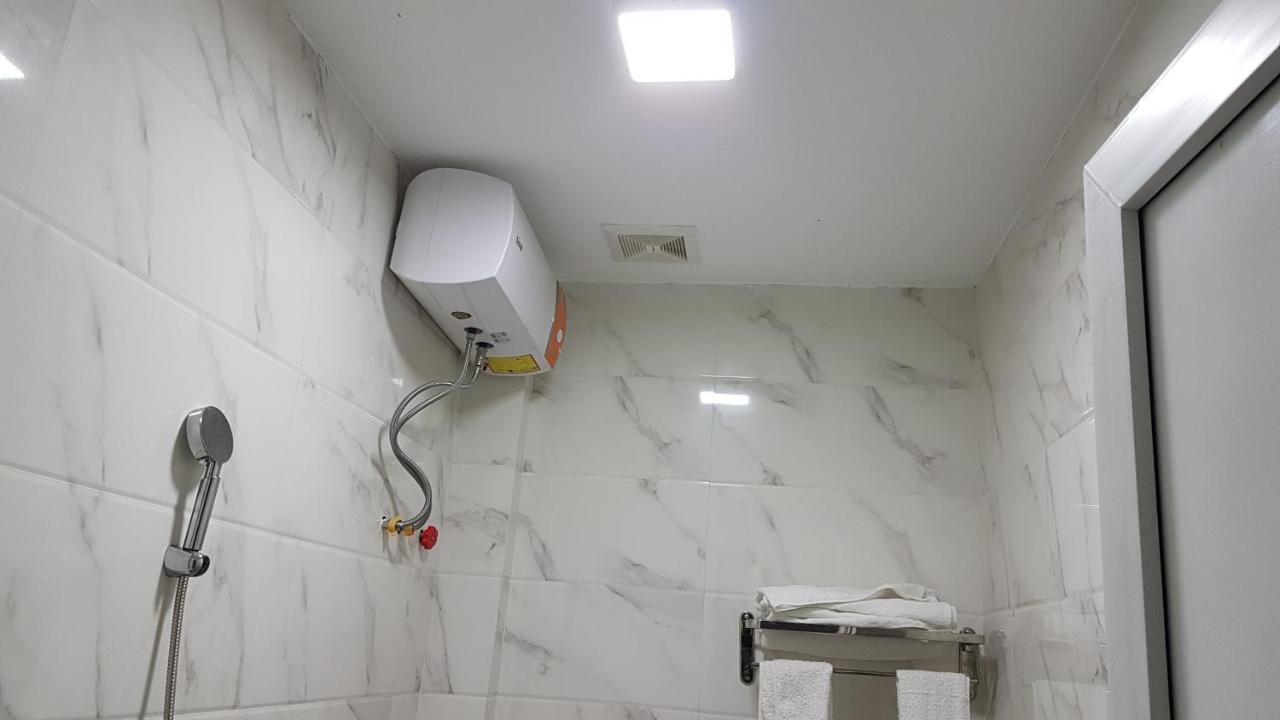 Love Hotel Near Ha Dong General Hospital 하노이 외부 사진