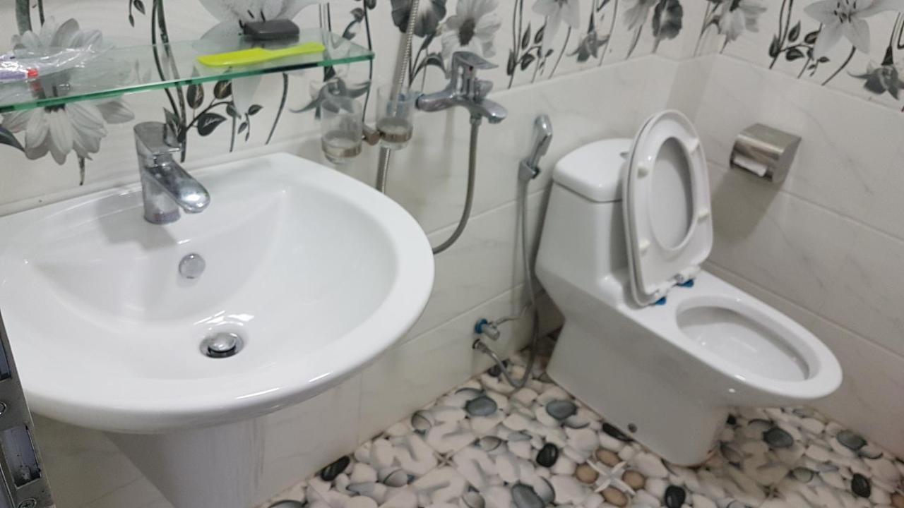 Love Hotel Near Ha Dong General Hospital 하노이 외부 사진